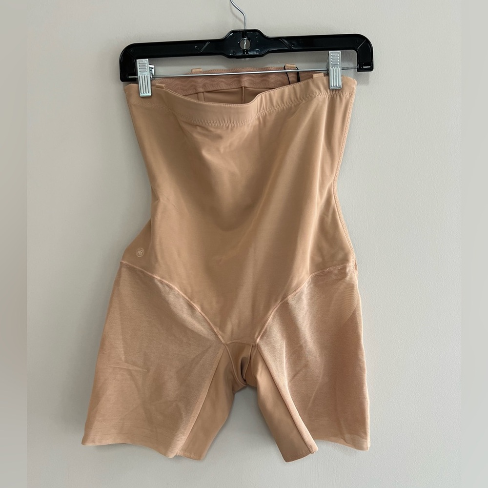 Honeylove NWT SuperPower Shapewear Short in Sand/Nude, size L - Picture 3 of 8
